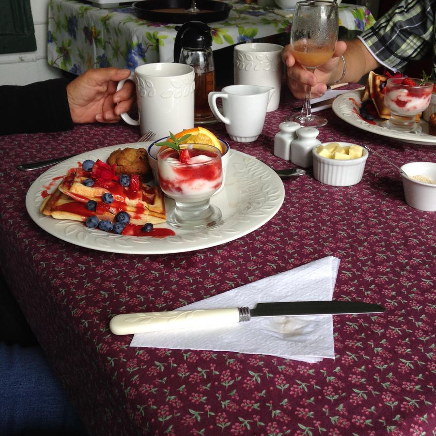Les Blancs Moutons Inn *